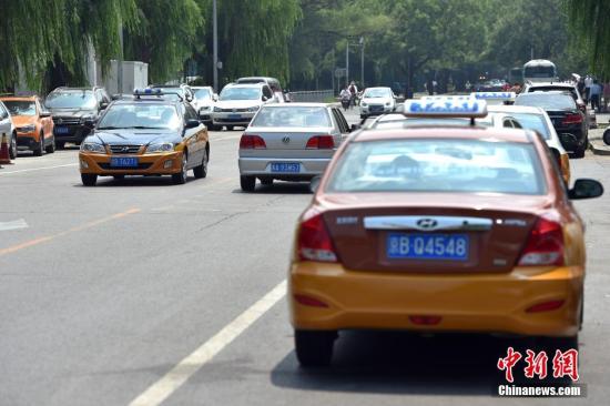 “拼价格”凸显“拼服务”缺位 网约车市场再现变局