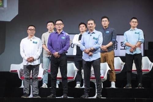 《足球解说大会》：体育类综艺迎来新发力点
