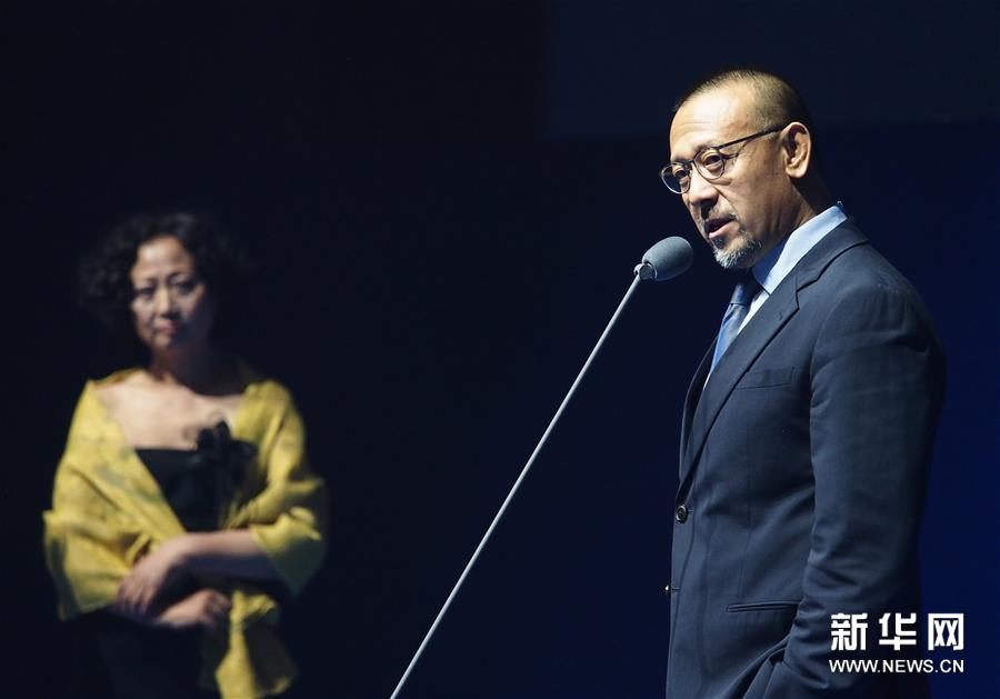 “2018上影之夜”姜文等为“谢晋经典电影回顾展”揭幕